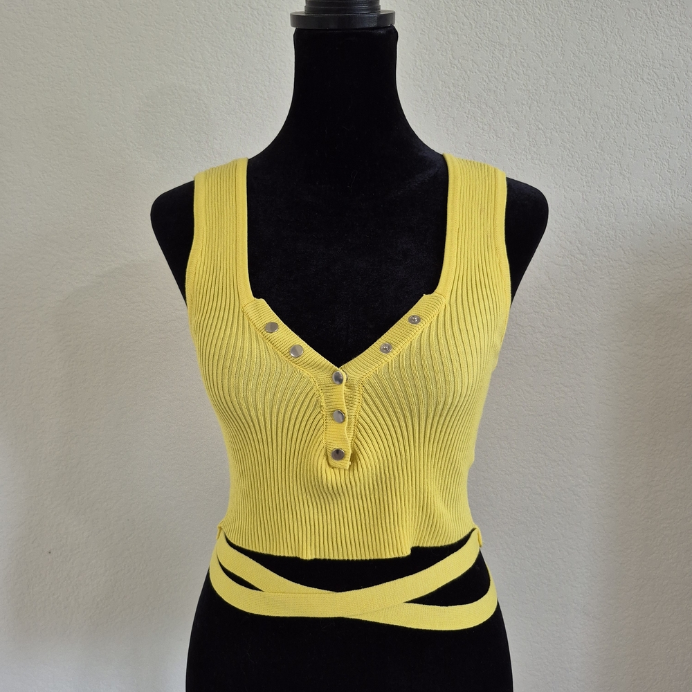 Daisy Yellow Ribbed Crop Top